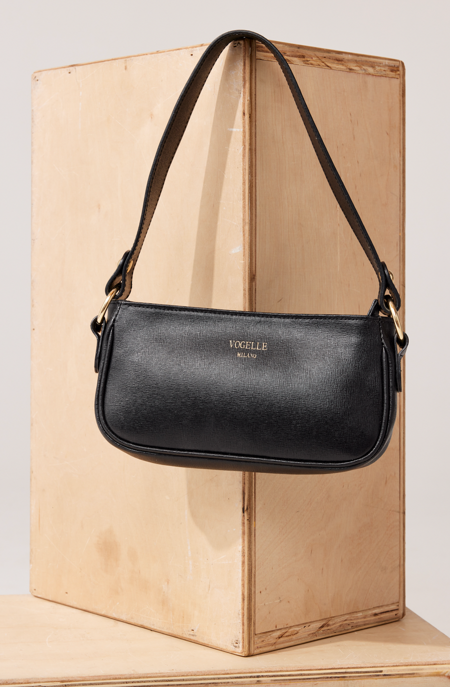 MOMISY Shoulder Sling Bag with Long Strap for Women Zipper Closure Handbags  Multipurpose Crossbody Purse Ladies (Black Leaves) Size: 24 * 15 * 10cm :  Amazon.in: Fashion