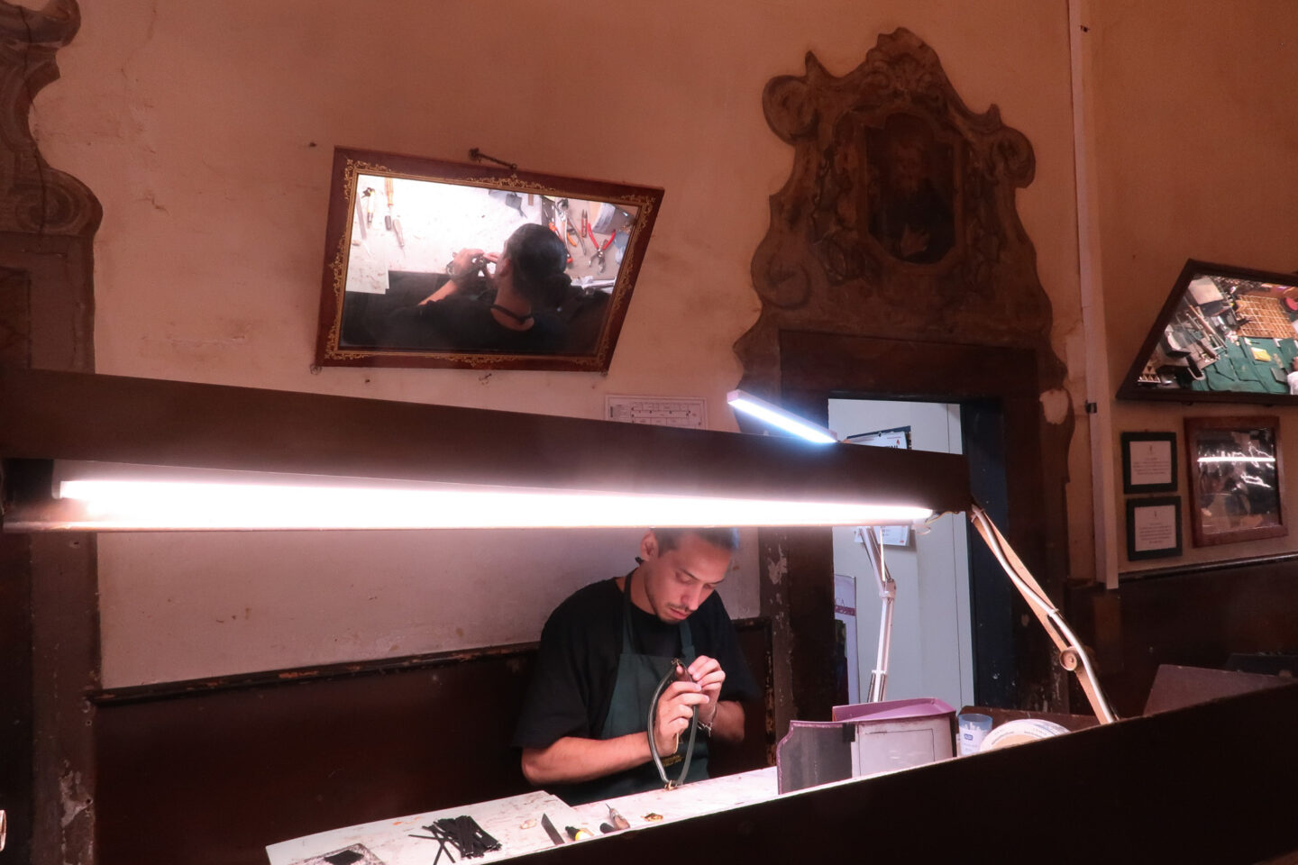 Florence Leather School