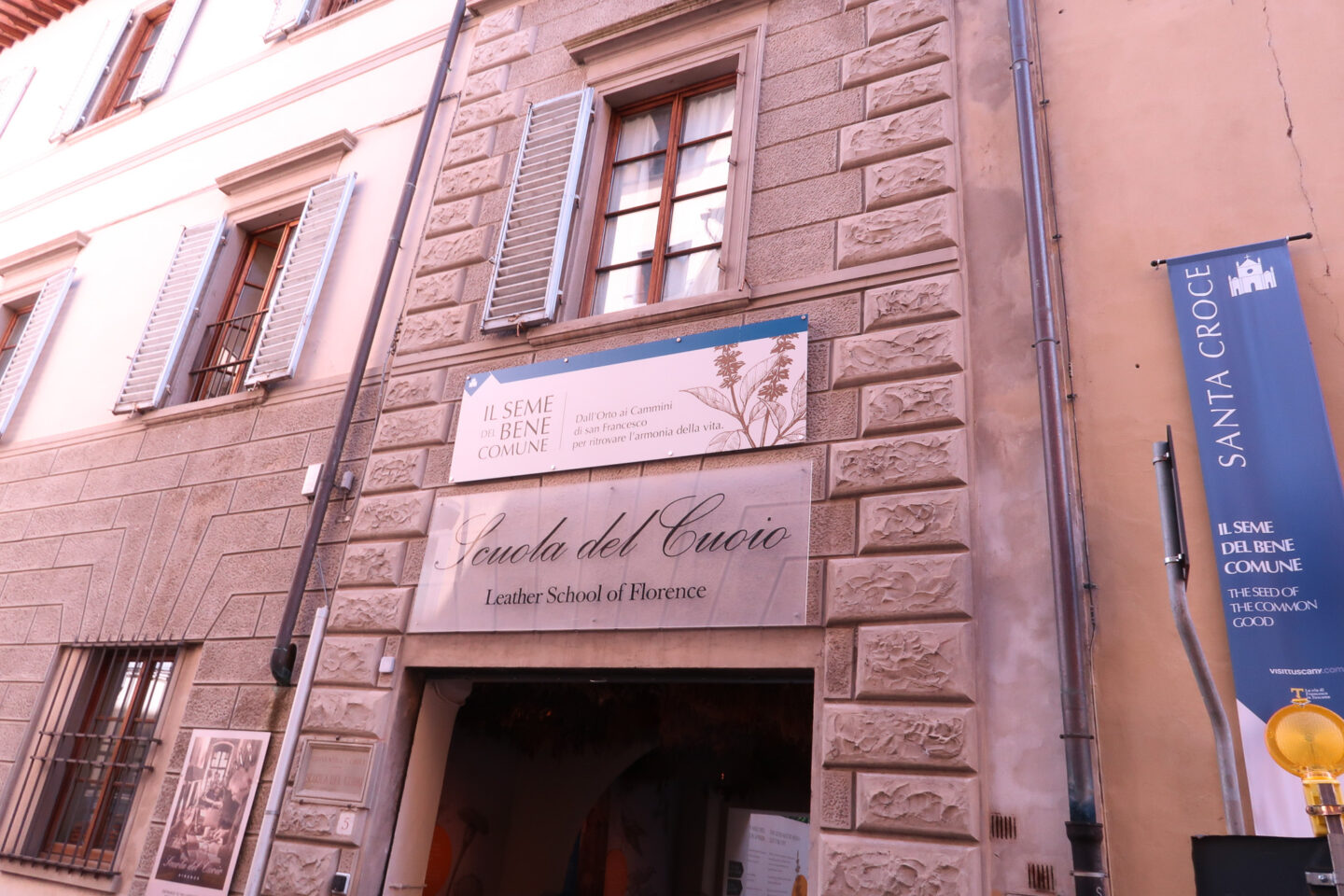 Scuola del Cuoio Entrance