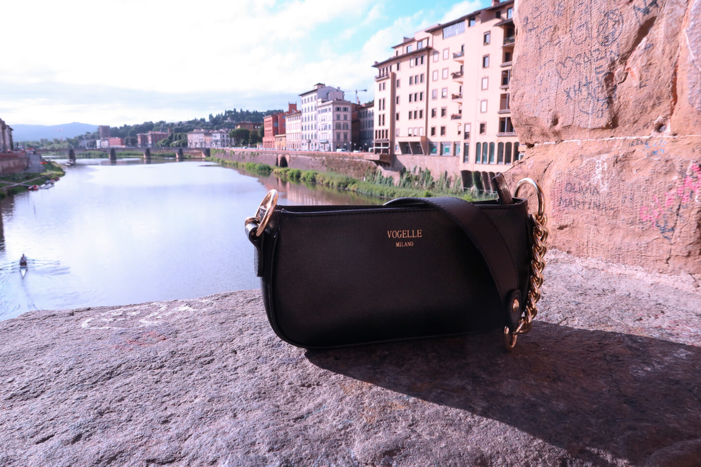 Vogelle Black Chain Shoulder Bag