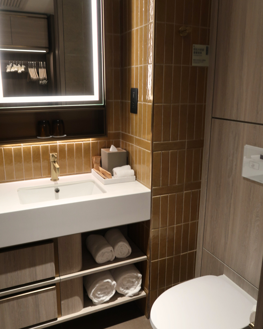 Motto by Hilton Hong Kong SoHo Hotel